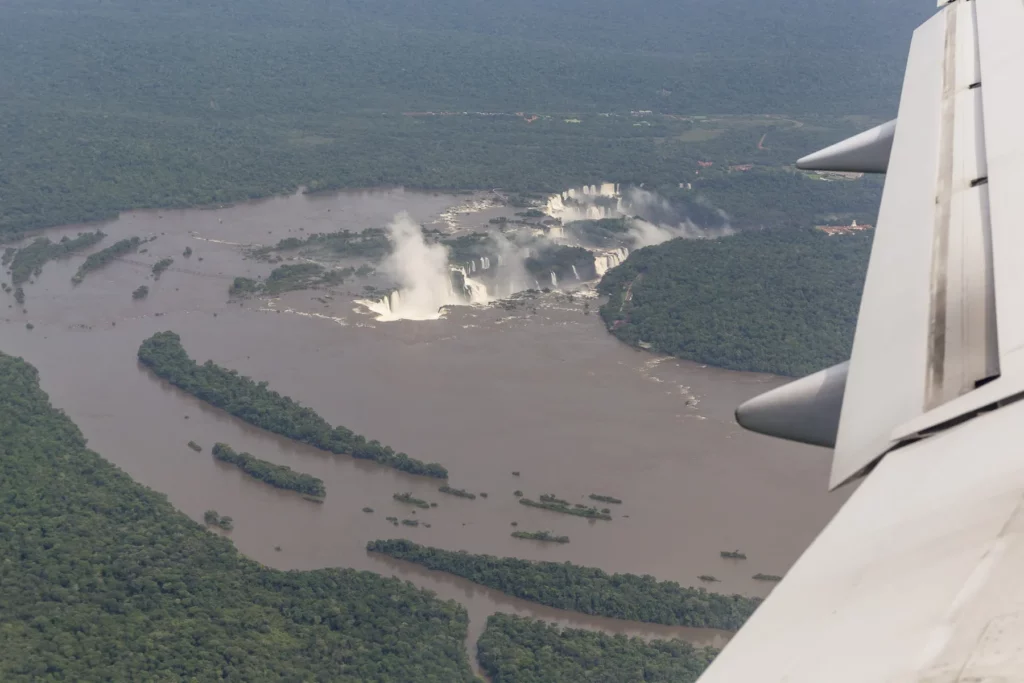 Blick aus dem Flugzeug auf Iguazu
