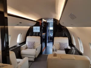 Komfortabel reisen im Privatjet